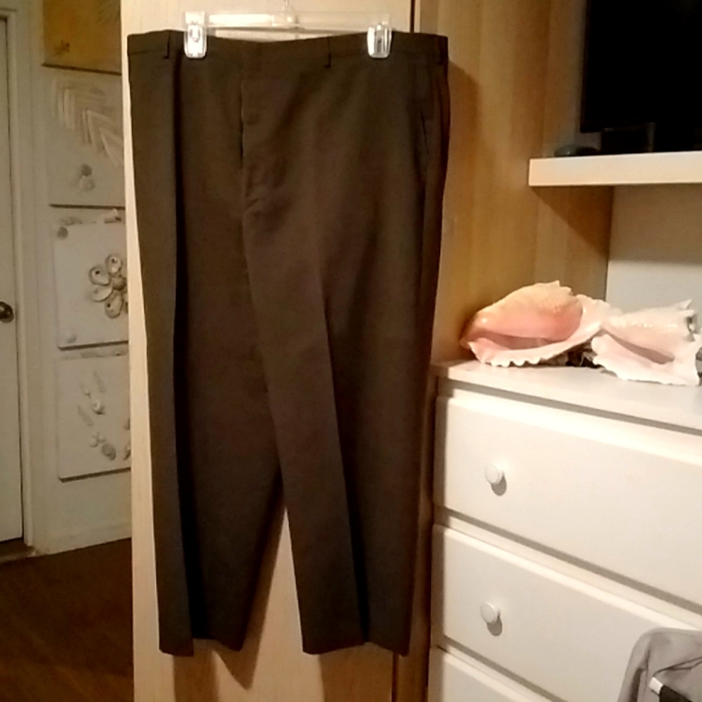 HAGGAR PANTS  size 44/42,5